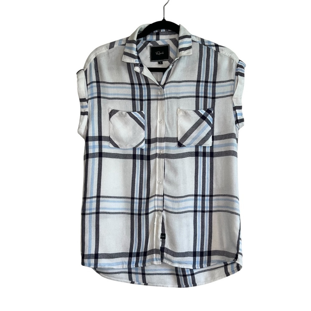 2/$30 Rails Soft Blue and White Plaid Casual Button Down Short Sleeve Shirt